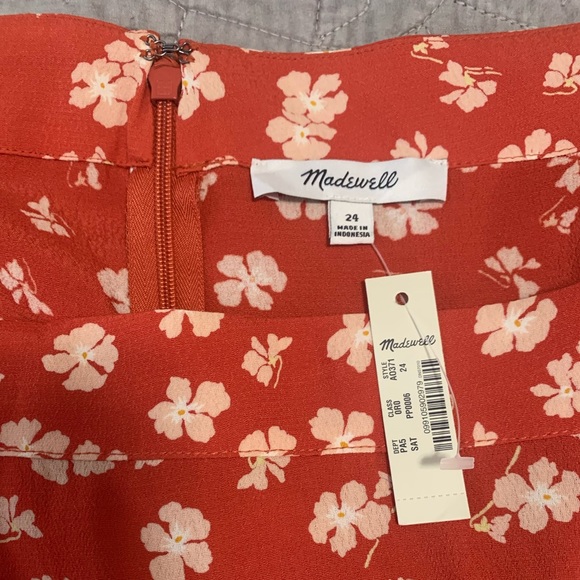 Madewell Ruffle-Wrap Midi Skirt in Happy Hibiscus Size 24 - Picture 8 of 9
